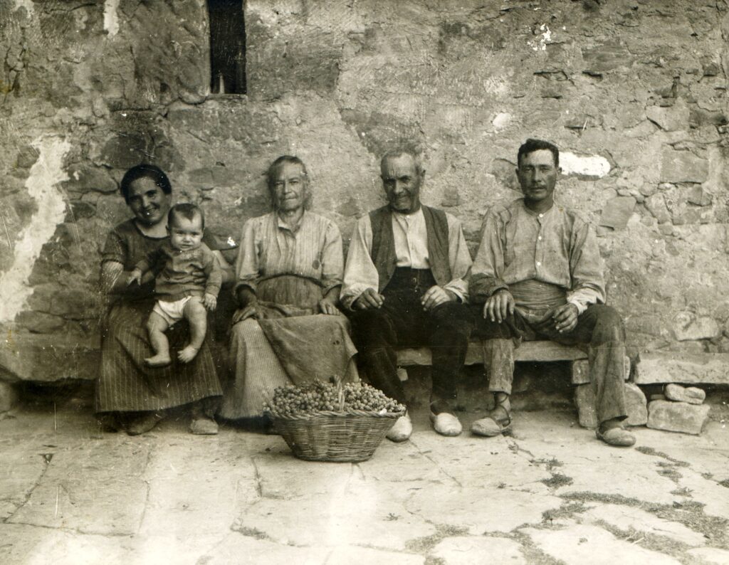 Castellbell i el Vilar. Arxiu del Mas Ros